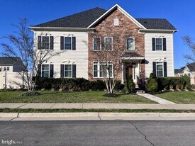 42403 Pine Forest Dr, Unit F208 in Chantilly, VA - Building Photo