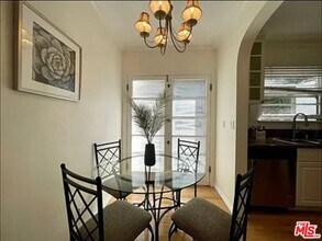 1134 Chelsea Ave in Santa Monica, CA - Building Photo - Building Photo