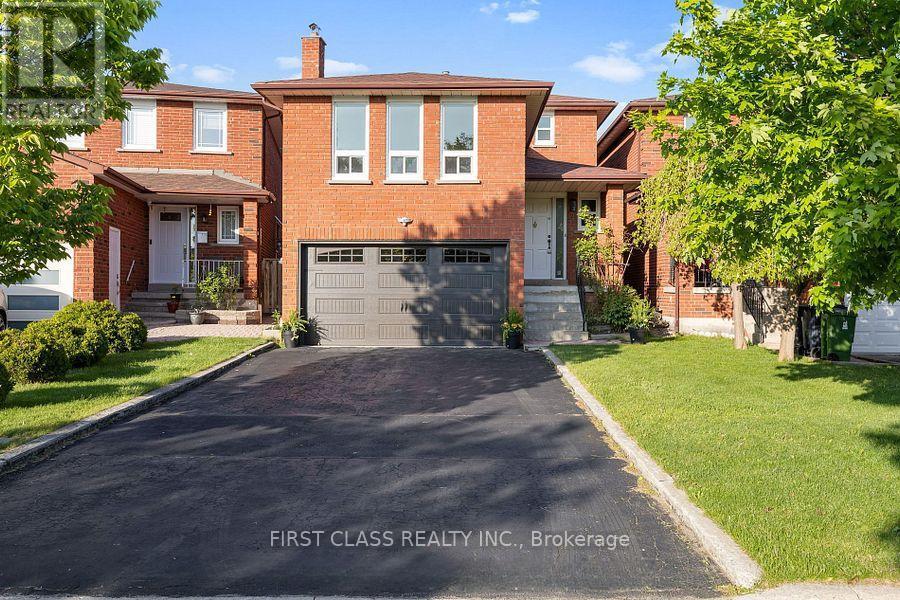 25 Lansbury Dr in Toronto, ON - Building Photo