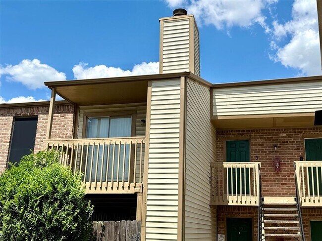 2200 Cypress Landing Rd in Houston, TX - Building Photo - Building Photo