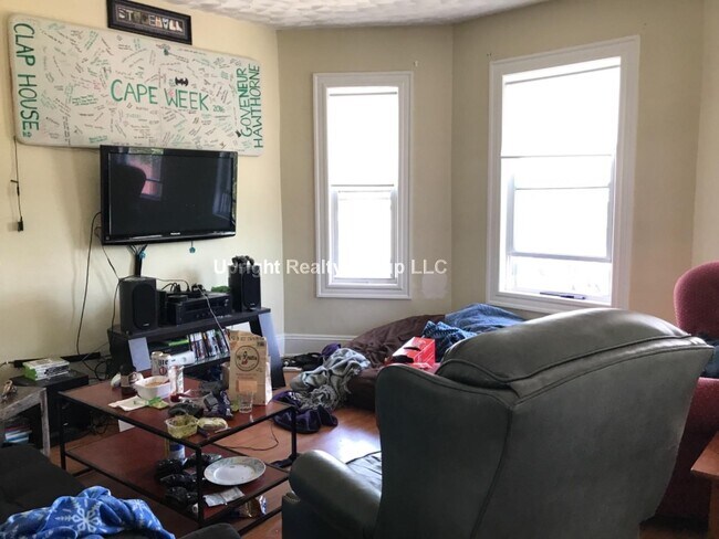 property at 795 Columbia Rd