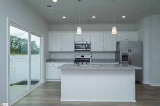 15 Nonnington Wy in Taylors, SC - Building Photo - Building Photo