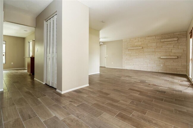 1124 Danny Dr in Sarasota, FL - Building Photo - Building Photo