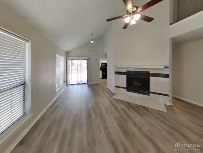 161 Hunter Dr in Cedar Hill, TX - Building Photo - Building Photo