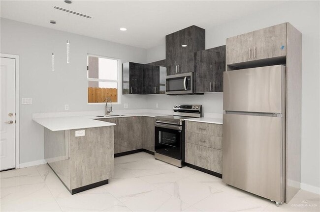 14 South Dr in Pharr, TX - Building Photo - Building Photo