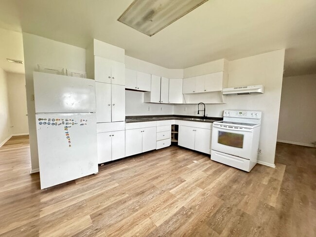 property at 204 Mandalay Rd