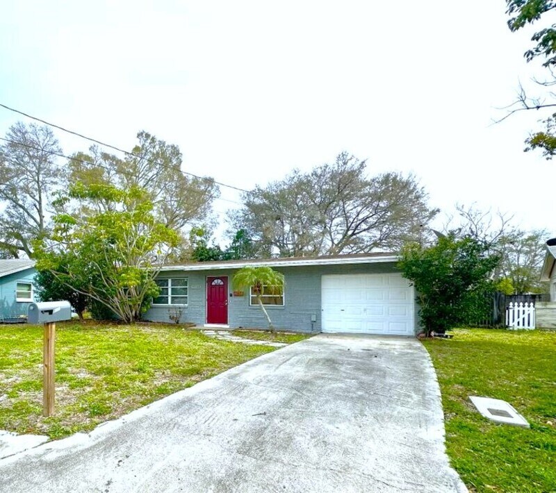 9330-9352 52nd Way N in Pinellas Park, FL - Building Photo