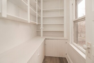 7415 Elton Ave in Cleveland, OH - Foto de edificio - Building Photo