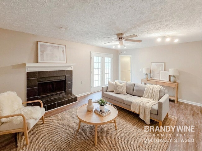 112 Valerie Ct in Stockbridge, GA - Foto de edificio - Building Photo