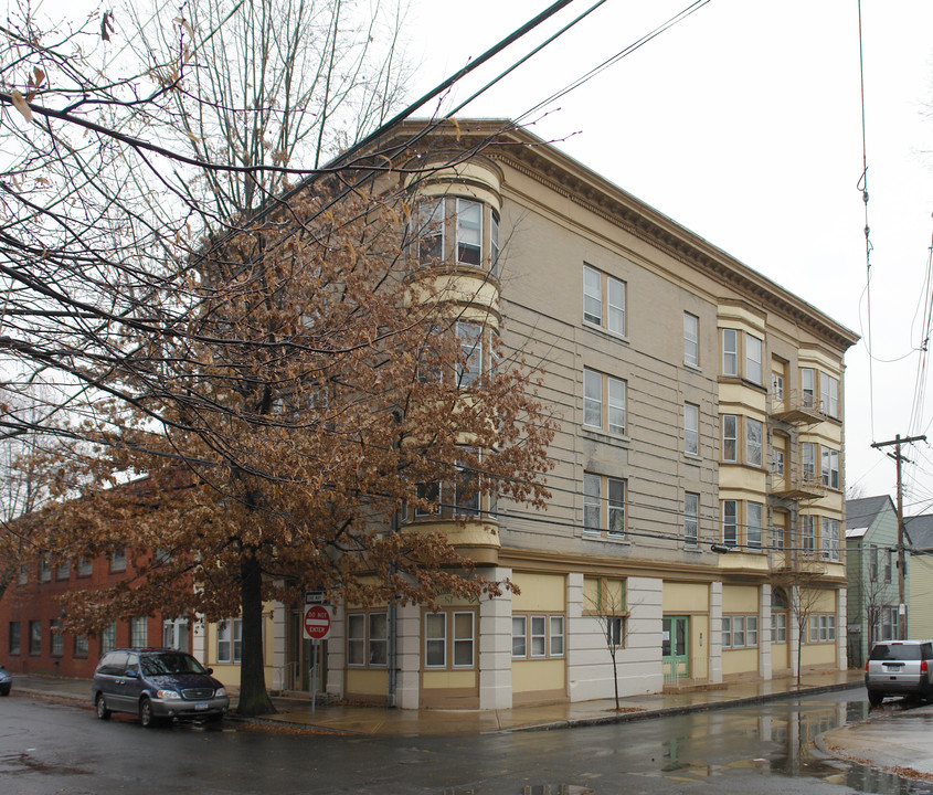 251 Green St in Schenectady, NY - Foto de edificio