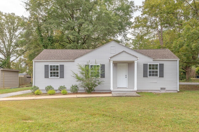 property at 146 W State Line Rd
