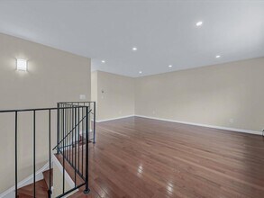 14 McKibbin Ct in Brooklyn, NY - Building Photo - Building Photo