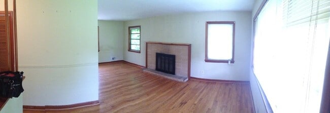 529 S Hairston Rd in Stone Mountain, GA - Building Photo - Building Photo