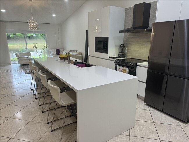 2002 Andromeda Ln in Weston, FL - Building Photo - Building Photo