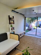 2650 S Rimpau Blvd in Los Angeles, CA - Building Photo - Building Photo