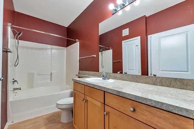 13570 Technology Dr. in Eden Prairie, MN - Building Photo - Building Photo