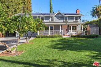 4744 Haskell Ave in Los Angeles, CA - Building Photo - Building Photo