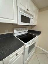 9630 NW 2nd St, Unit #6-206 in Pembroke Pines, FL - Building Photo - Building Photo