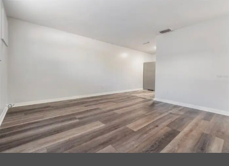 1707 E Idell St in Tampa, FL - Foto de edificio