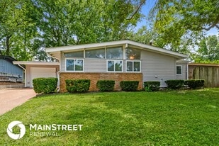 2380 St Catherine St in Florissant, MO - Building Photo