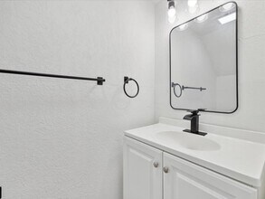 16200 Dublin Cir in Ft. Myers, FL - Building Photo - Building Photo