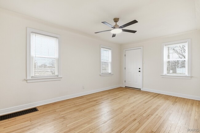 5826 Telegraph Rd in St. Louis, MO - Building Photo - Building Photo