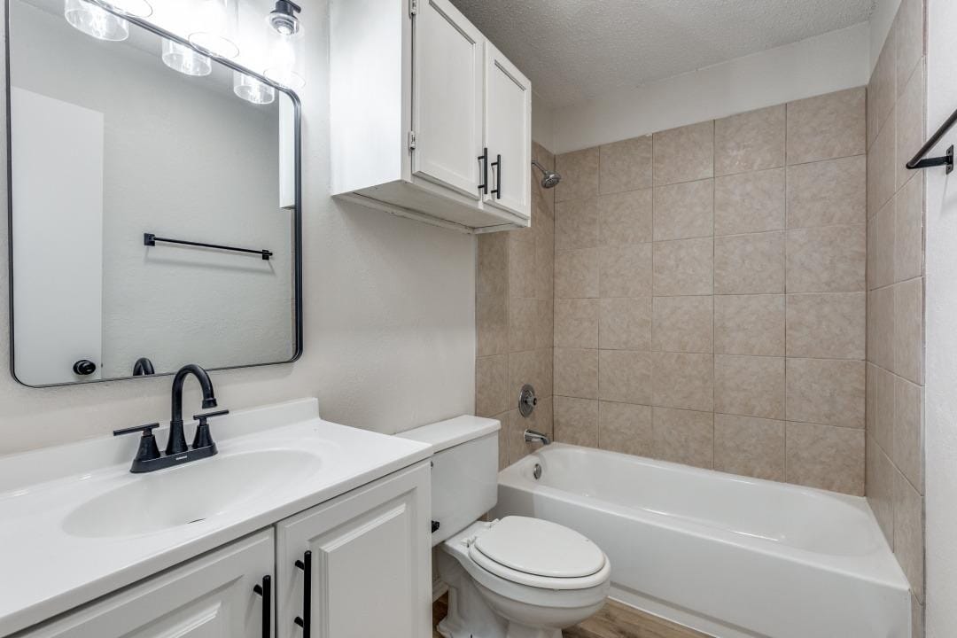 418 S Las Vegas Trail in White Settlement, TX - Building Photo