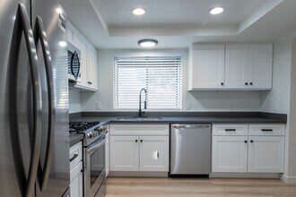 28525 Avenida La Paz in Cathedral City, CA - Building Photo - Building Photo