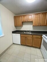 245 Main St in Watertown, MA - Foto de edificio - Building Photo