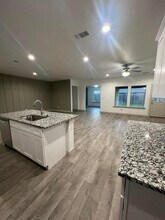 10518 Aberdeen Ave in Lubbock, TX - Building Photo - Building Photo