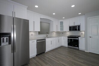 198 Village Green Dr in Port Jefferson Station, NY - Building Photo - Building Photo