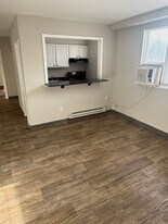 818 Argonne Dr in Baltimore, MD - Building Photo