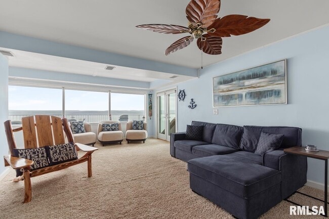 15326 N River Beach Dr in Chillicothe, IL - Building Photo - Building Photo