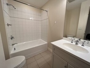 635 Hammond St in Chestnut Hill, MA - Building Photo - Building Photo