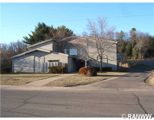 1137 Evergreen Ln in Chippewa Falls, WI - Building Photo