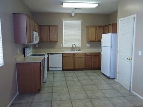 5335 Burton Dr in Phoenix, AZ - Building Photo - Building Photo