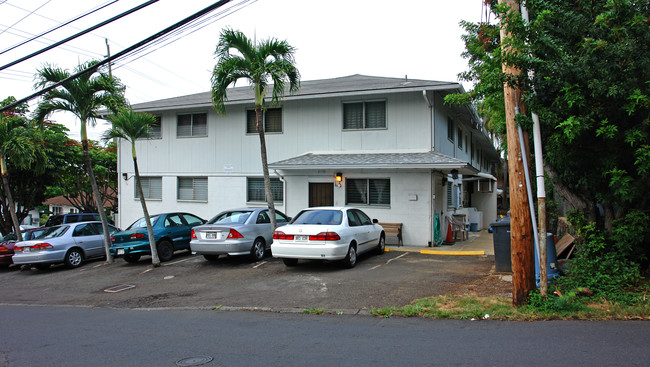 University Manor in Honolulu, HI - Building Photo - Building Photo