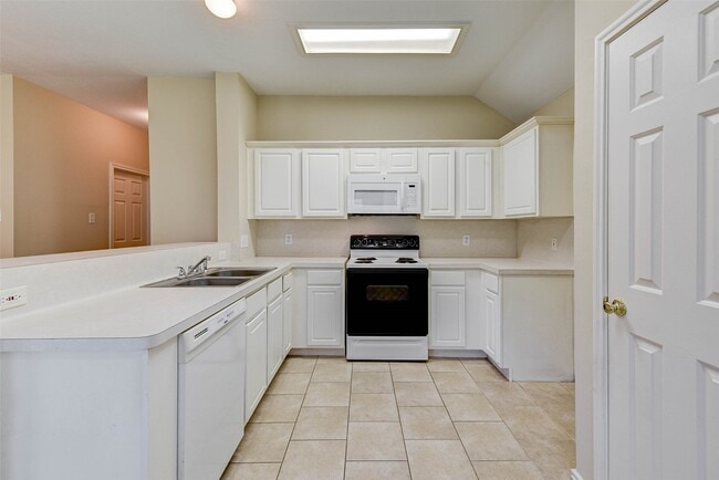 5207 Flax Bourton St