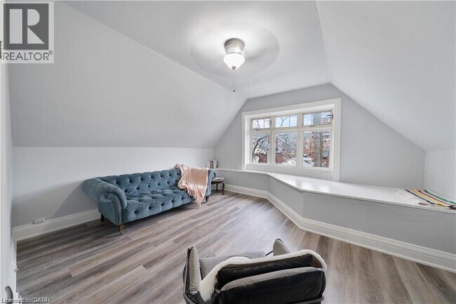 120 Robinson St in Hamilton, ON - Building Photo - Building Photo