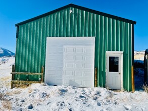 104 Arcturus Dr in Emigrant, MT - Building Photo - Building Photo