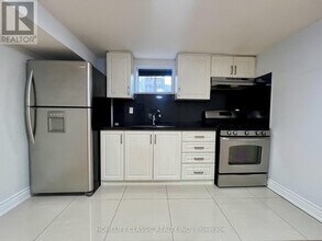 309 Princess Ave in Toronto, ON - Building Photo - Building Photo