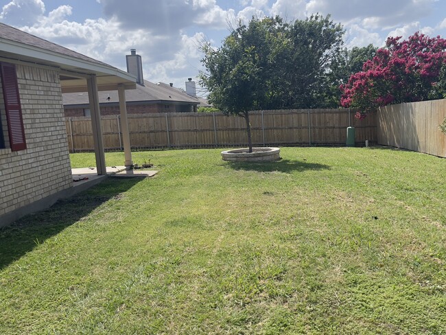 property at 2801 Bigleaf Dr