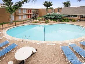 Braeswood Forest Condos in Houston, TX - Building Photo - Building Photo