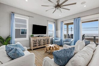 14324 Front Beach Rd in Panama City Beach, FL - Building Photo - Building Photo