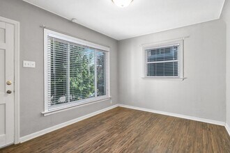 7068 Sutherland Ave in St. Louis, MO - Building Photo - Building Photo