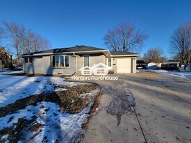 401 2nd Ave SW in New Prague, MN - Building Photo