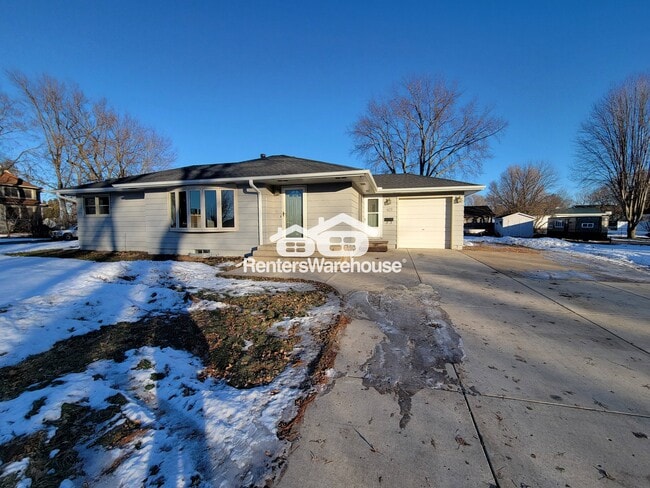 property at 401 2nd Ave SW