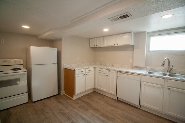 2105 8th Ave, Unit 2105 Unit B in Greeley, CO - Foto de edificio - Building Photo
