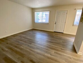 2205 E Cedar Ave in Flagstaff, AZ - Building Photo - Building Photo