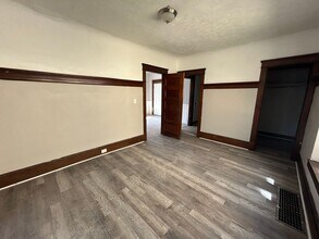 1210 E 84th St in Cleveland, OH - Building Photo - Building Photo